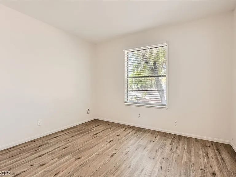 2422 La Luna Dr — Photo 7