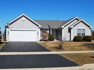895 Mockingbird Dr, Antioch, IL