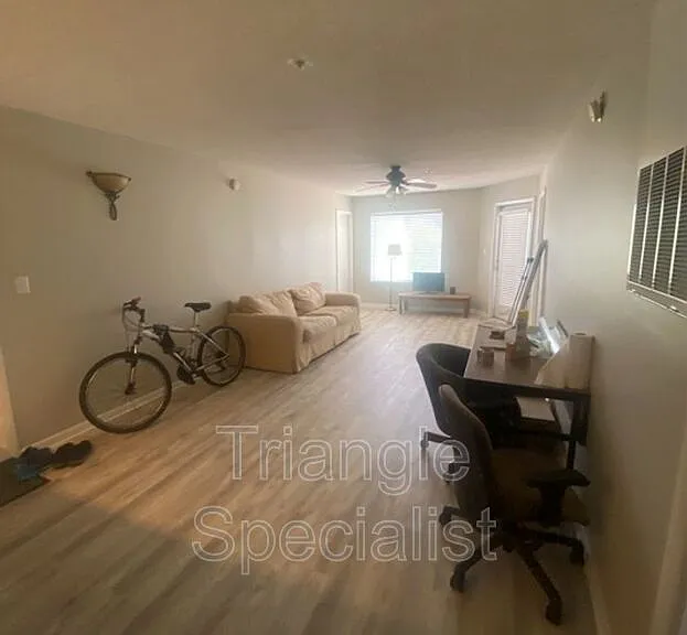 1251 University Ct #203 — Photo 5