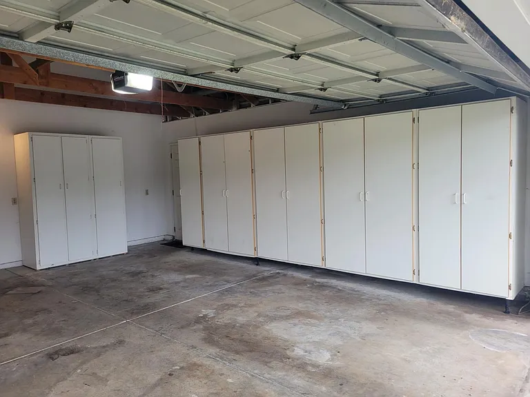More cabinet in garage
