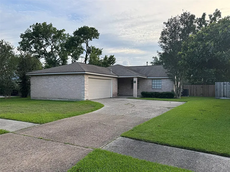 8027 Wind Forest Dr — Photo 1