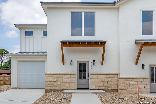 1st image of 2150 Paniolo Dr