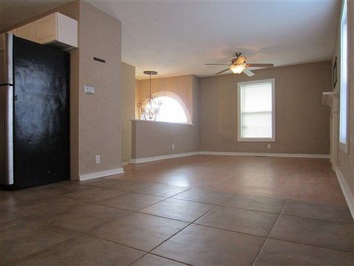 5th image of 3425 N Cecil Ave
