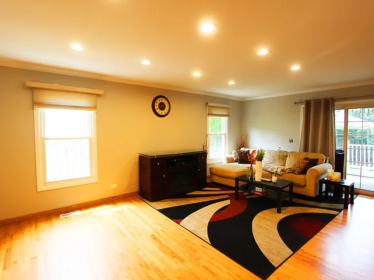 172 E Fox Hill Dr — Photo 10