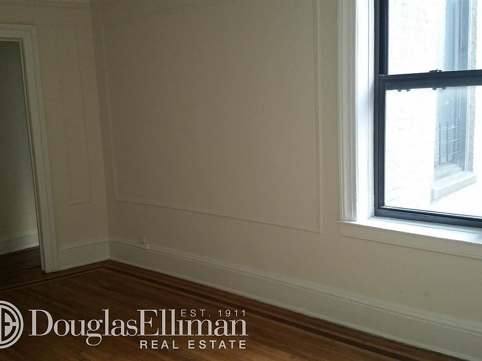 2nd image of 3052 34th St APT 5E