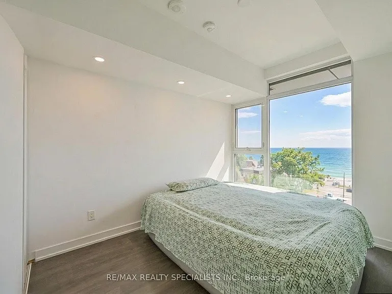 370 Martha St #507 — Photo 5