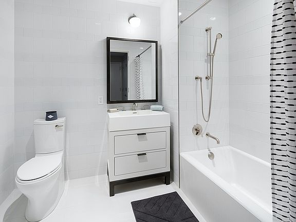 5th image of 510 E 14th St APT 514