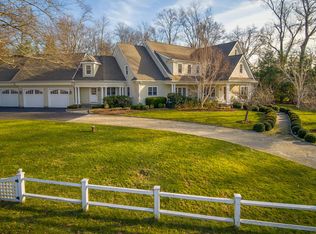 2 Gracie Ln, Darien, CT 06820