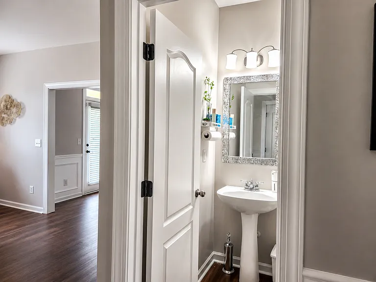 Fern Bay Dr SW — Photo 5