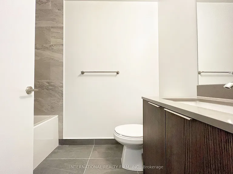 32 Forest Manor Rd #904 — Photo 17