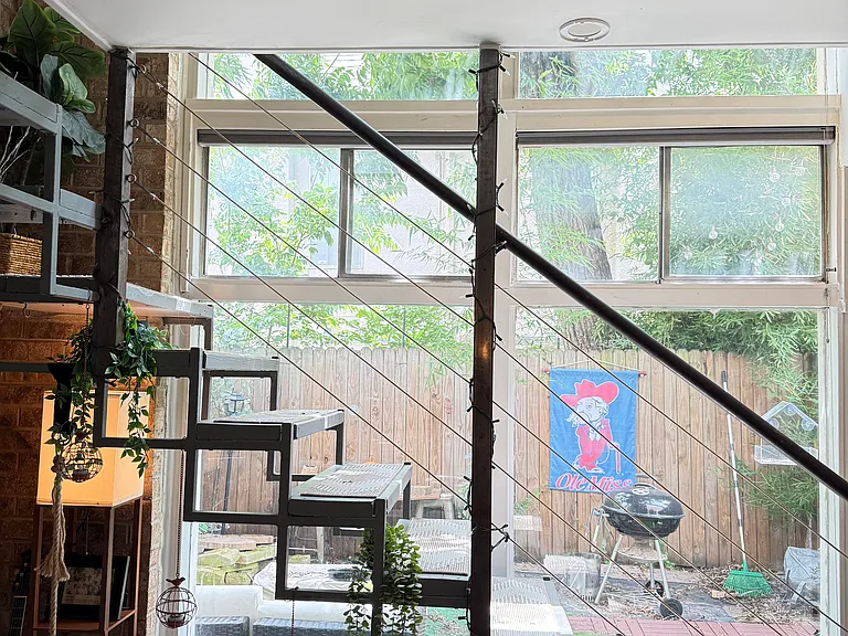 4425 Travis St #109 — Photo 1