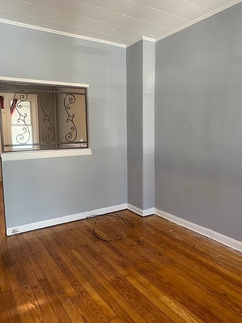 1st image of 1400 W 5th St