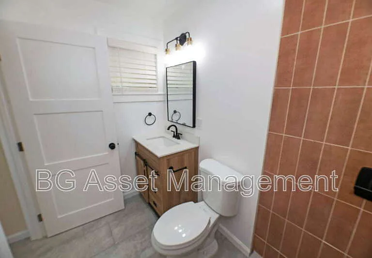 2807 Sabral Cir — Photo 9
