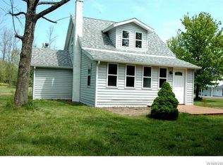 3073 Whitehaven Rd, Grand Island, NY 14072
