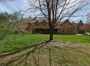 8503 Mason Hill Rd, Bull Valley, IL 60098