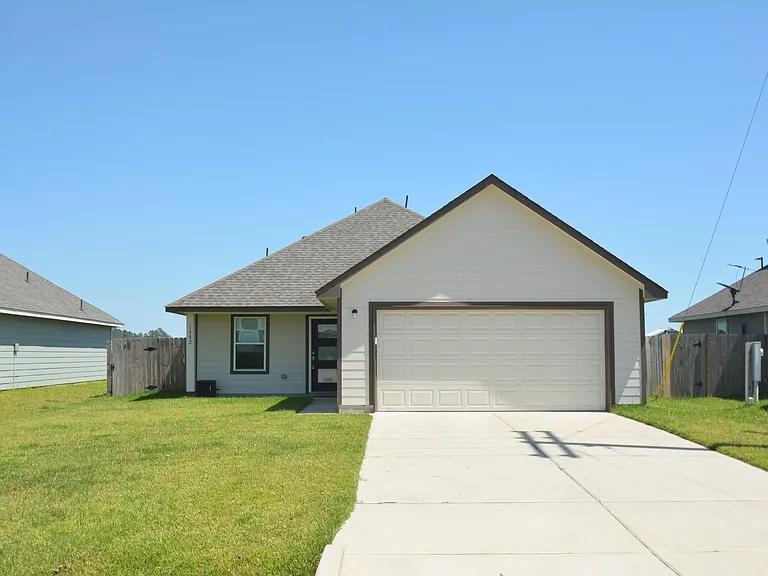 1982 Road 5714 — Photo 1