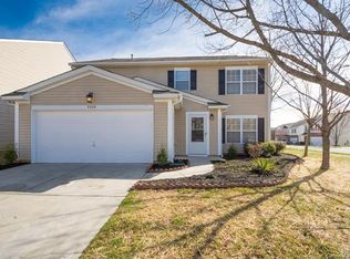 2329 Kirkgate Ln, Charlotte, NC 28215