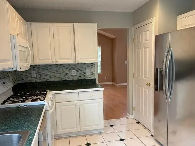 9372 Auburn Ave — Photo 8