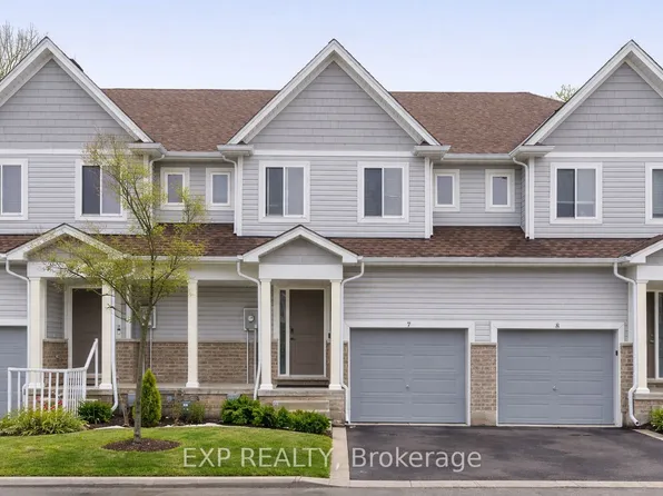 60 Canterbury Dr Unit 7, Saint Catharines, ON L2P 0E7