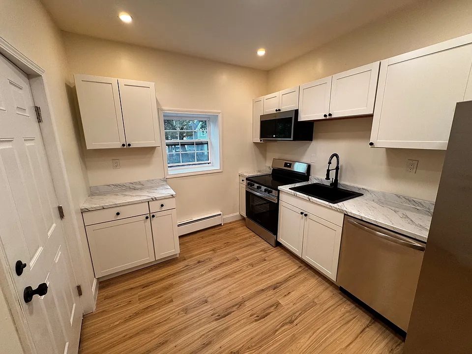 42 Johnston Ave #7