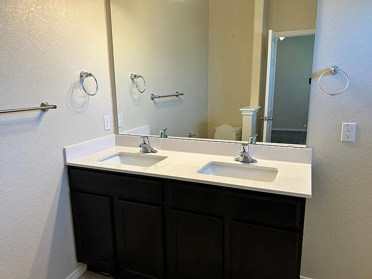 6400 Treiber Dr — Photo 17