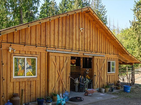 4th image of 3171 Decourcy Dr