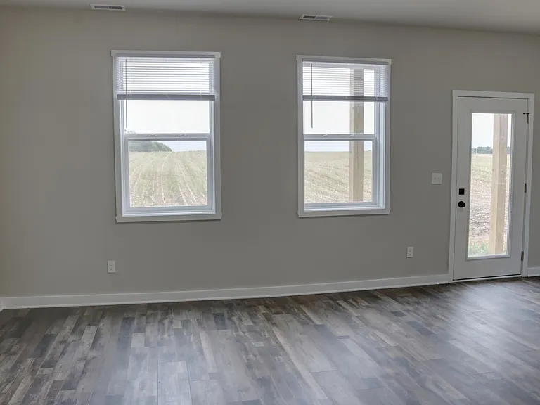 1346 S Main St — Photo 18