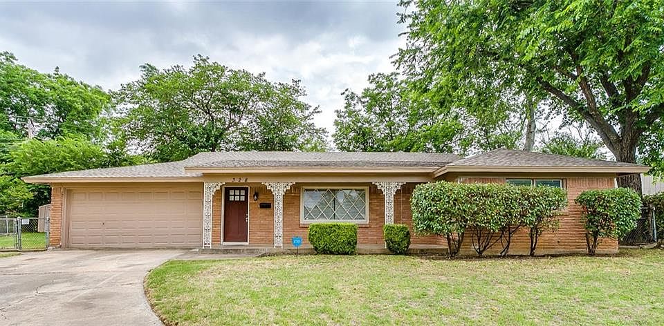 1st image of 328 Bellvue Ct