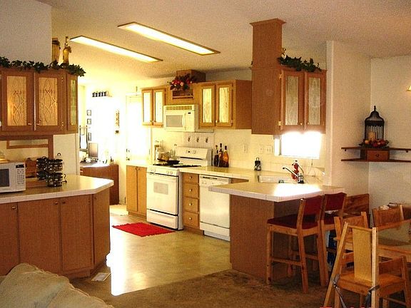 Bright and open Kitchen