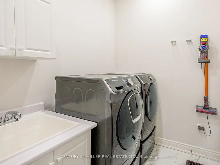 95 Goodwin Cres #UPPER — Photo 10