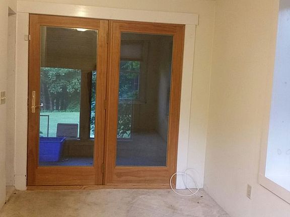 leading to back porch and yard friom large family room