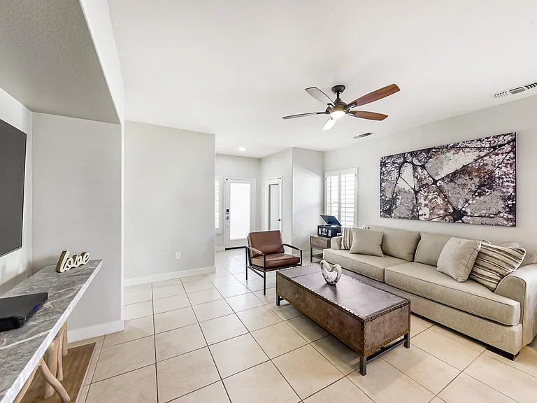 39676 Somerset Ave — Photo 15