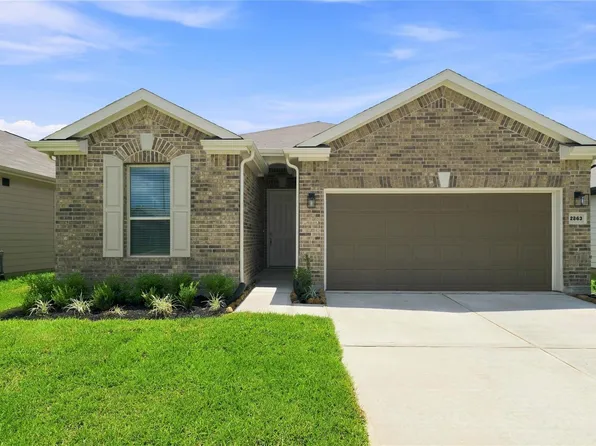 2863 Icarus Dr, Fresno, TX 77545