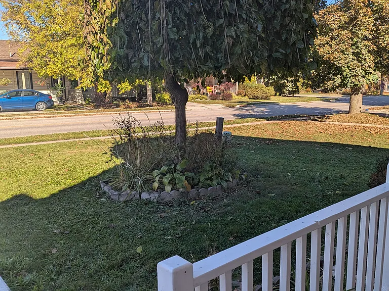 159 Wellington St — Photo 3