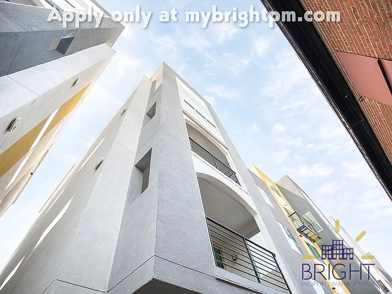 The Flats at The Mill at Broadway — Photo 9
