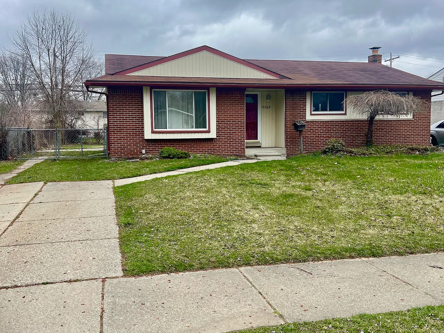 3 bed, 1008 sqft, $1,650 — Photo 1