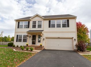 1019 Robinson St, Elburn, IL 60119