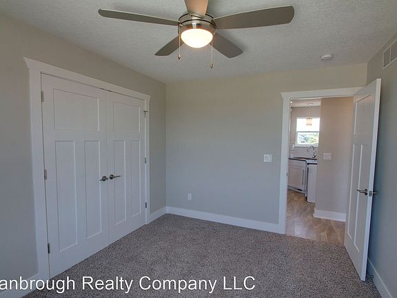 2nd image of 256 SE Boulder Ct #10447771
