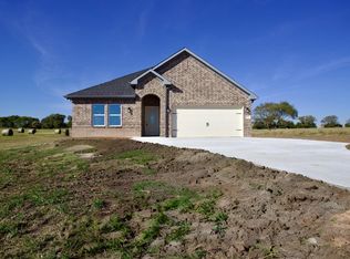 1948 County Road 1255, Savoy, TX 75479