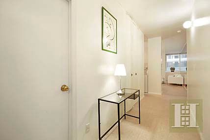 5th image of 164-168 Pearl St #2E