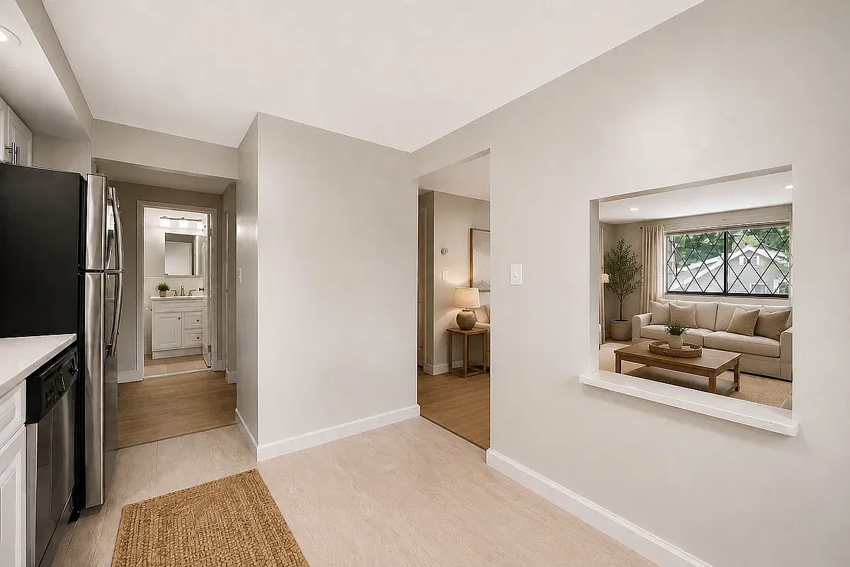 1 bed, 742 sqft, $2,250 — Photo 3