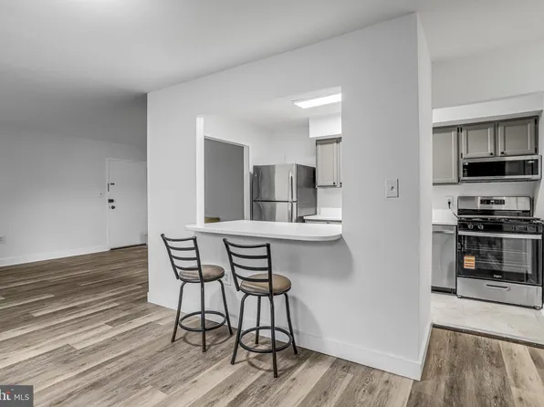 12311 Braxfield Ct APT 7, Rockville, MD 20852