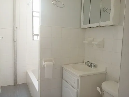 Rented by Bohemia Realty Group | media 8