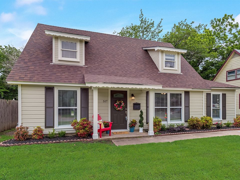 1st image of 517 NW Newton Dr