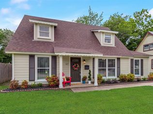 517 NW Newton Dr, Burleson, TX 76028