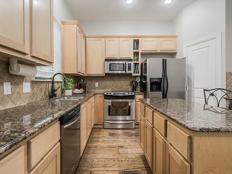 3118 Carmel St — Photo 17