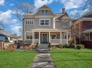 1211 Hinman Ave, Evanston, IL 60202