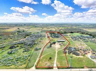 1948 County Road 302, Floresville, TX 78114