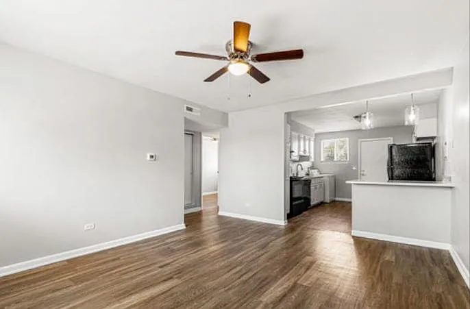370 Benton St #5 — Photo 2