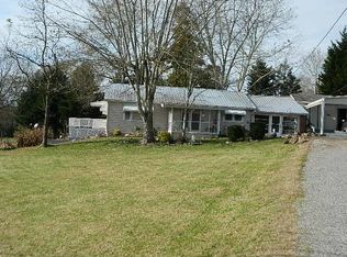 1749 Fairview Rd, Oliver Springs, TN 37840